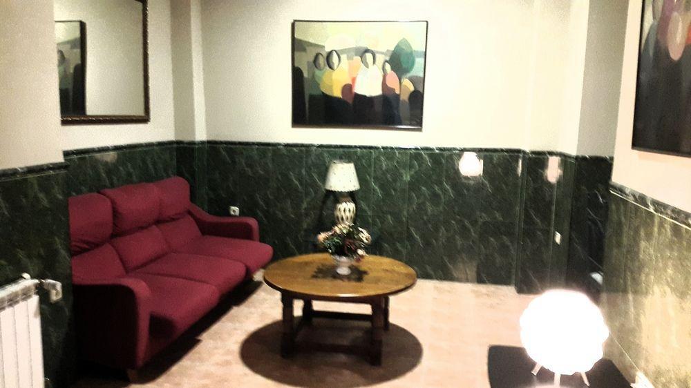 Hostal La Casa De Enfrente Málaga Dış mekan fotoğraf
