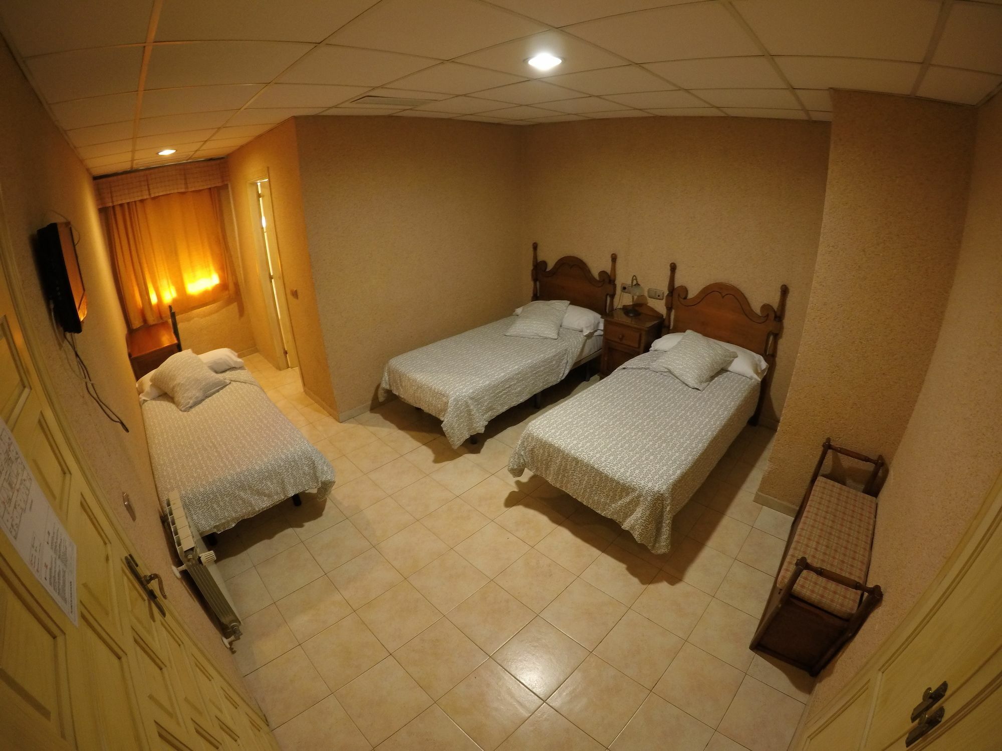 Hostal La Casa De Enfrente Málaga Dış mekan fotoğraf