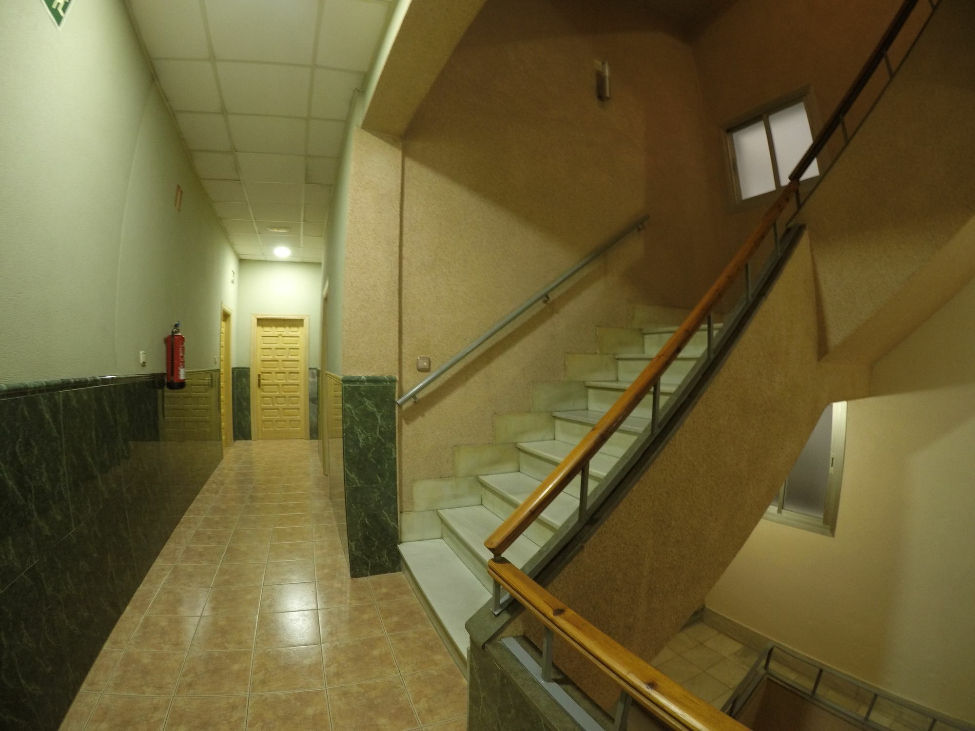 Hostal La Casa De Enfrente Málaga Dış mekan fotoğraf